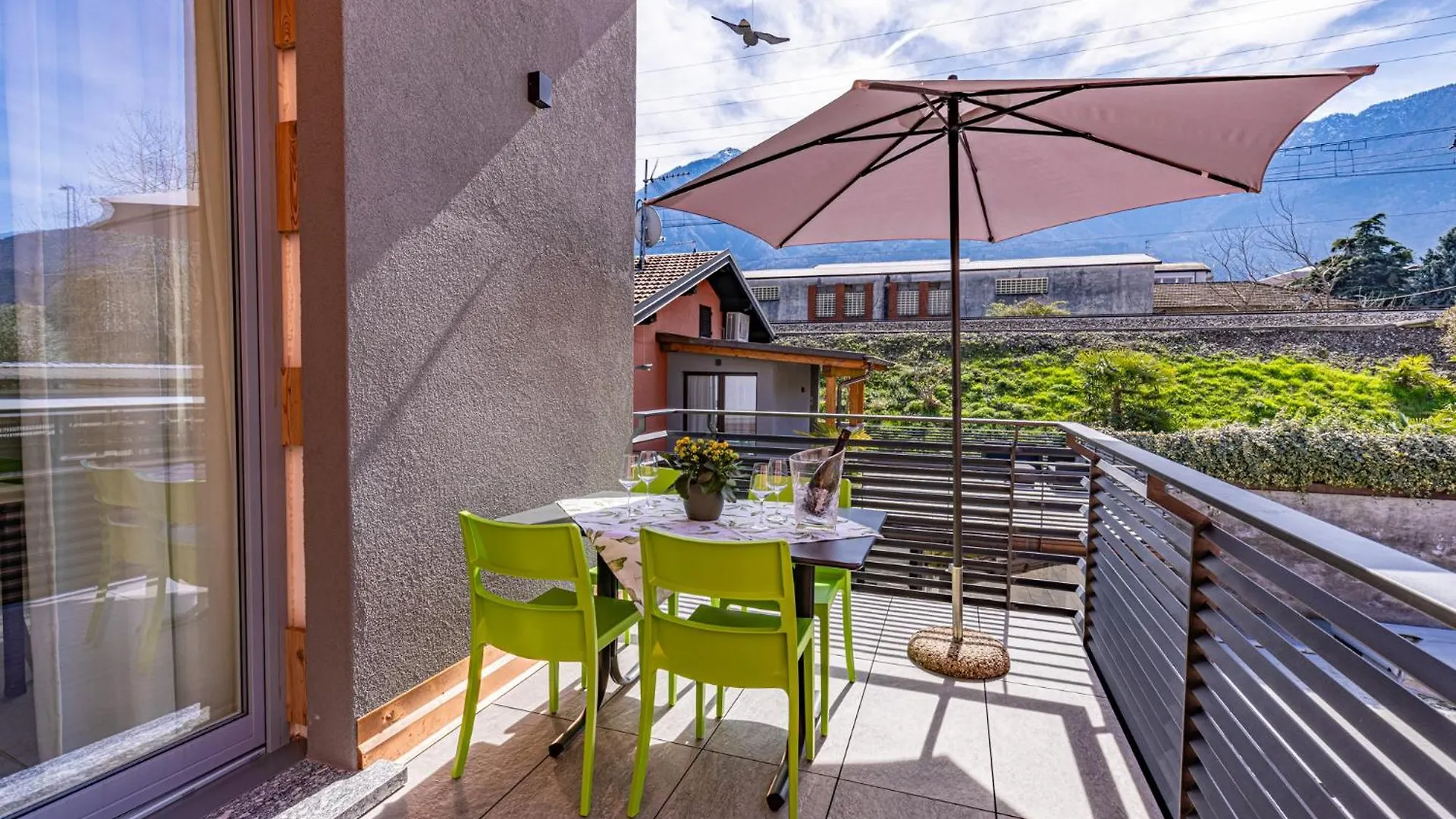 Residence Lake Como Colico 0*,