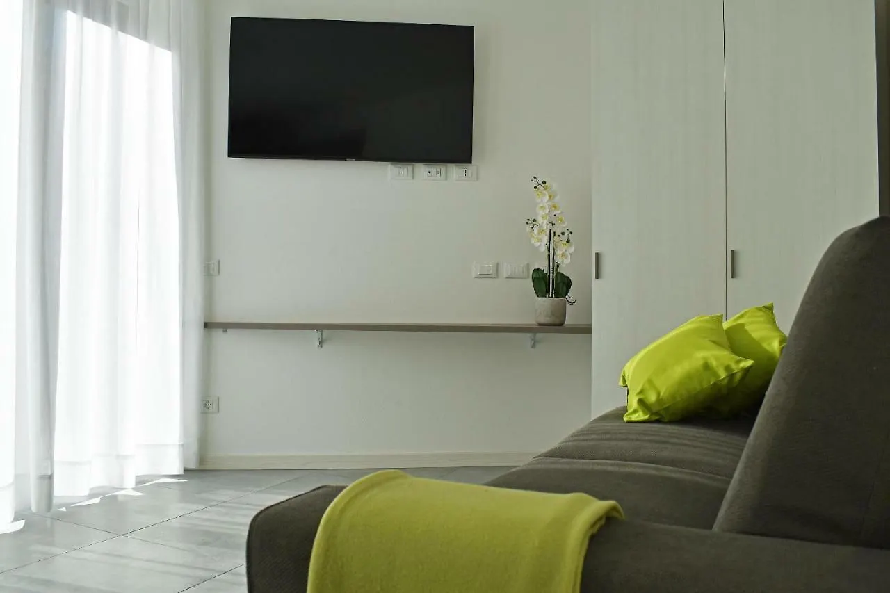 Residence Lake Como Colico 0*,