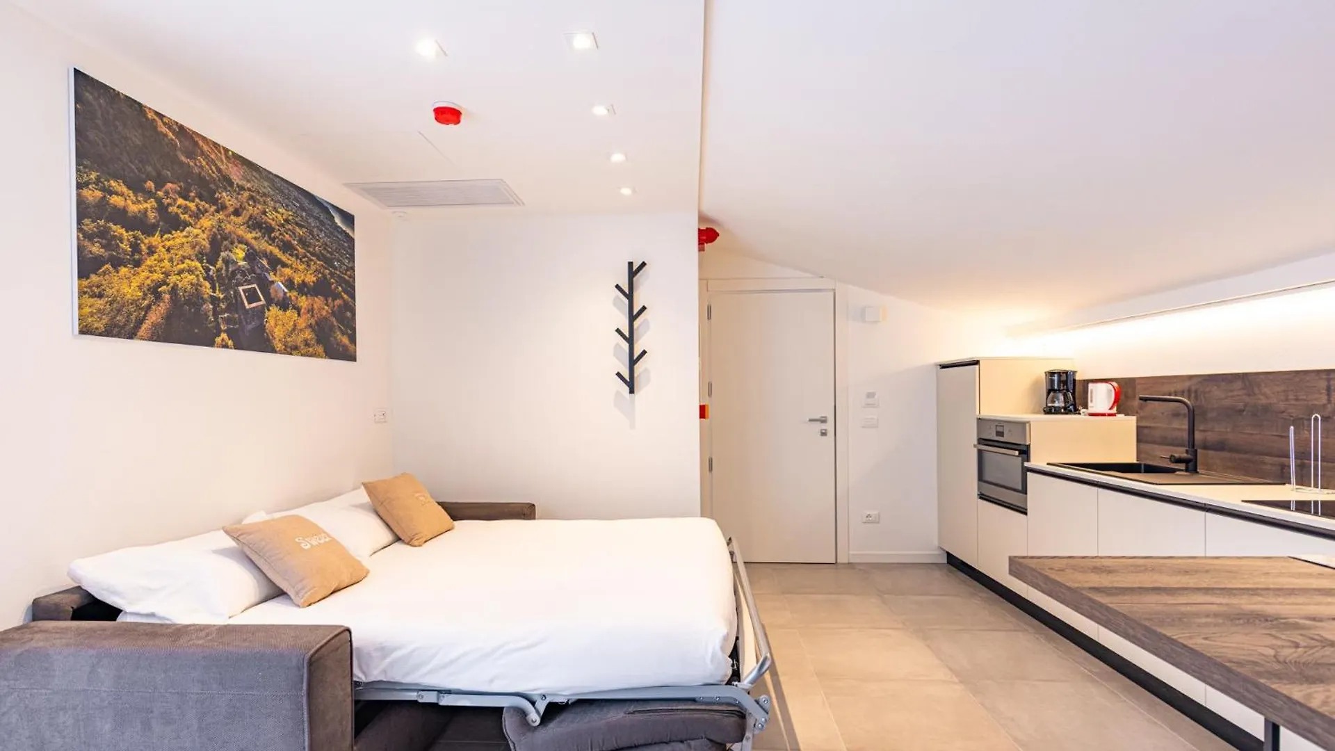 Residence Lake Como Colico 0*,