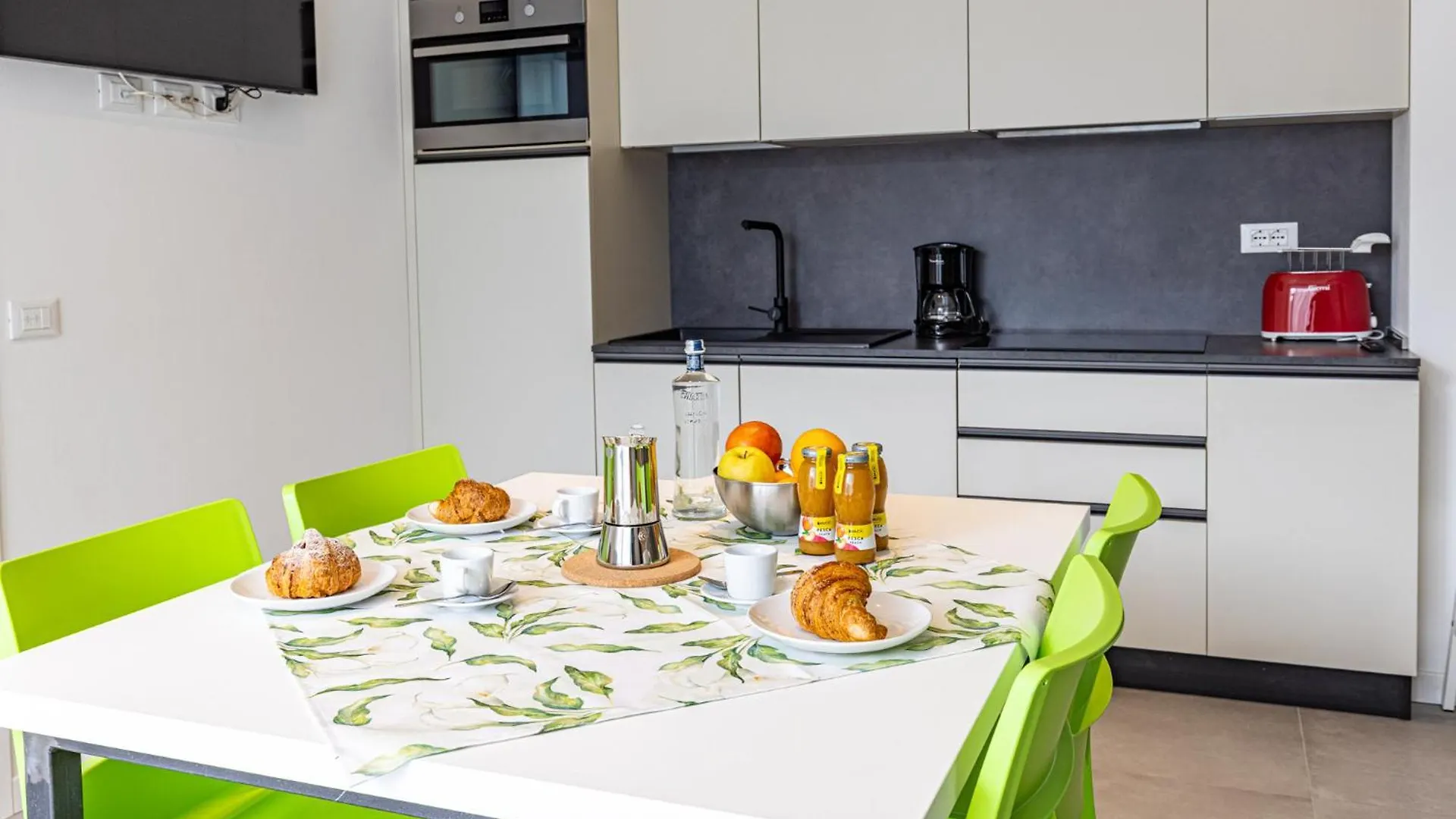 Residence Lake Como Colico 0*,  Italien