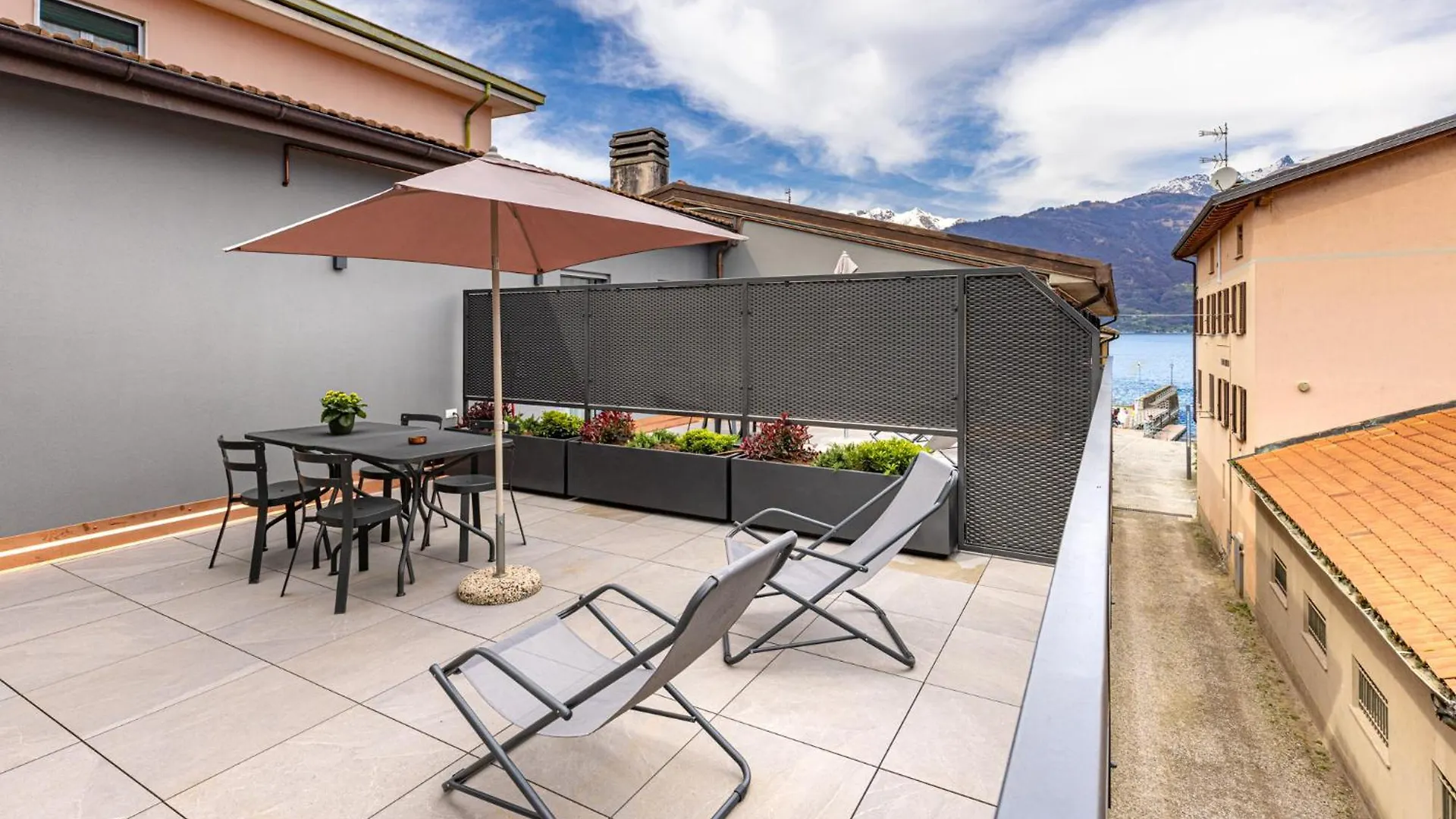 Residence Lake Como Colico 0*,  Italien